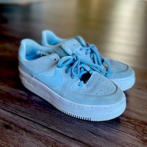 Women’s Air Force 1’s